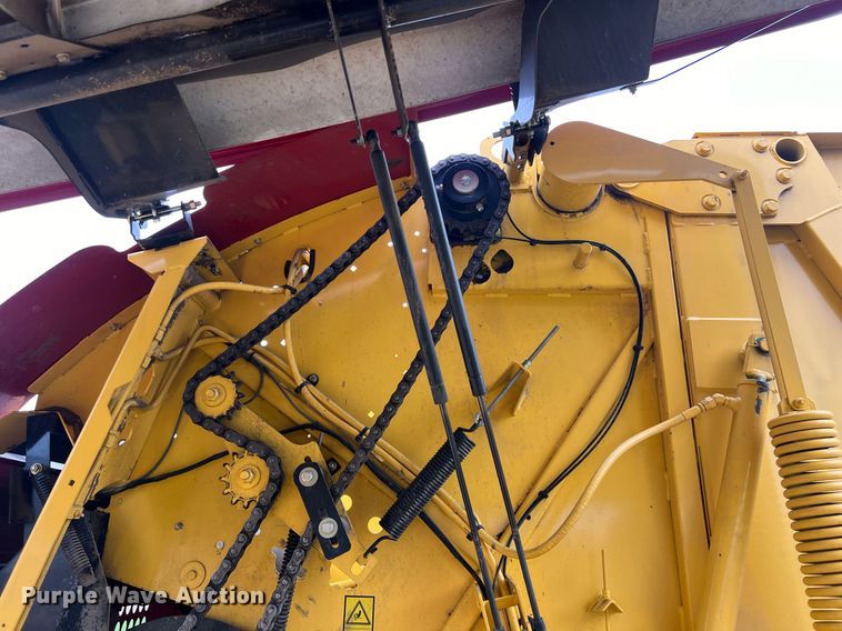 image for item EL2038 2022 New Holland 460RB round baler