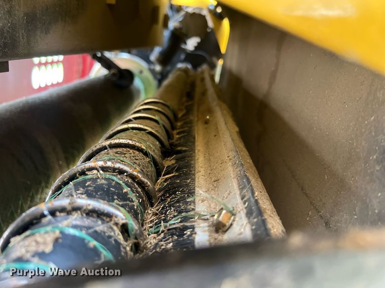 image for item EL2038 2022 New Holland 460RB round baler