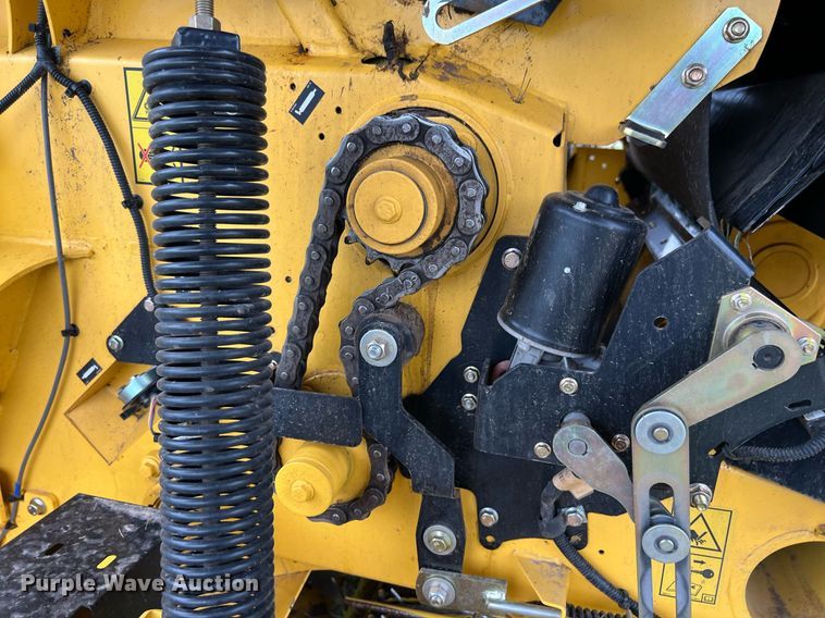 image for item EL2038 2022 New Holland 460RB round baler