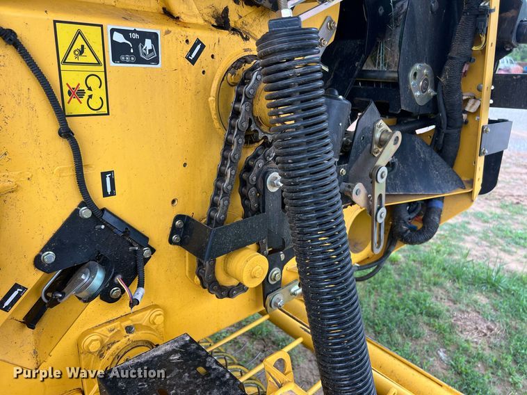 image for item EL2038 2022 New Holland 460RB round baler