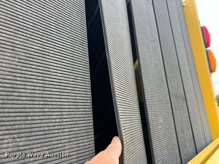 image for item EL2038 2022 New Holland 460RB round baler