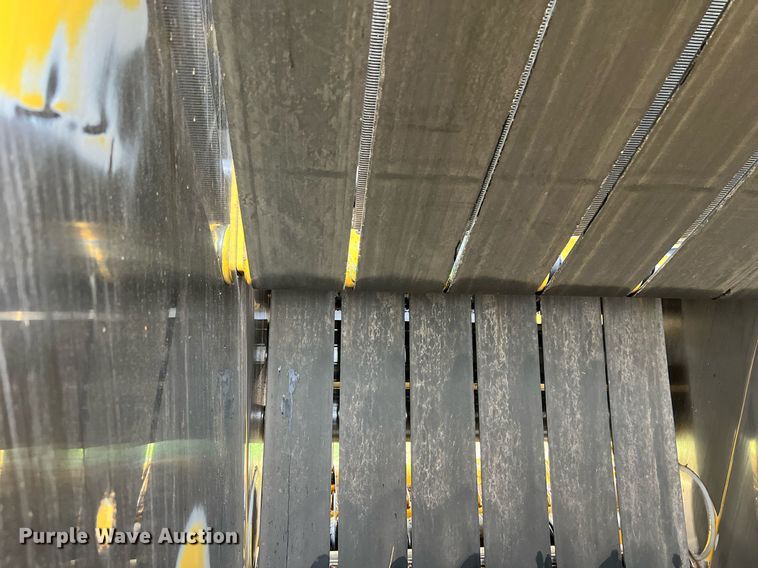 image for item EL2038 2022 New Holland 460RB round baler