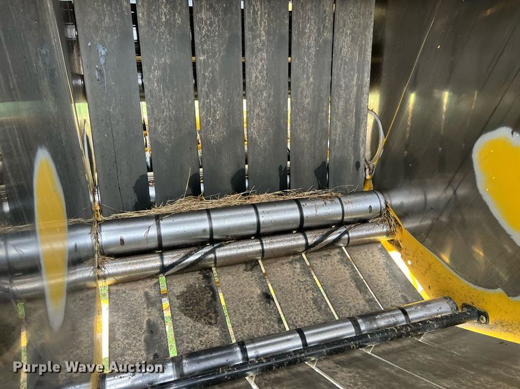 image for item EL2038 2022 New Holland 460RB round baler