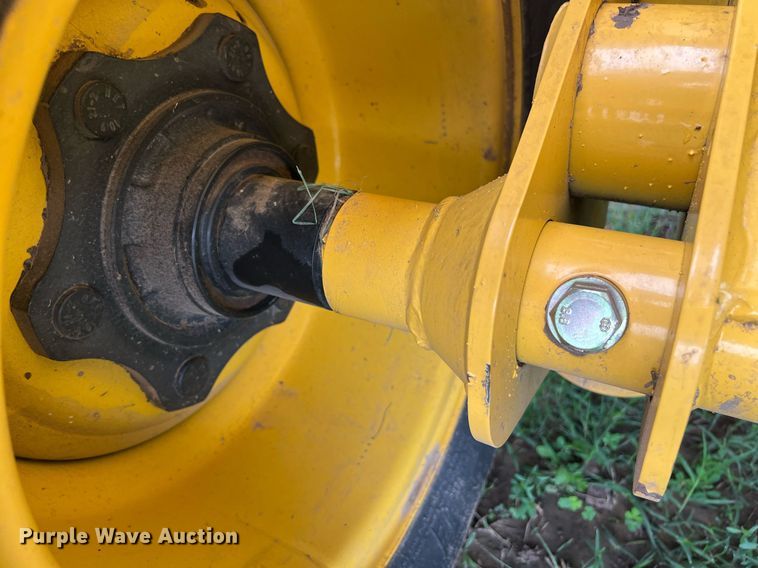 image for item EL2038 2022 New Holland 460RB round baler