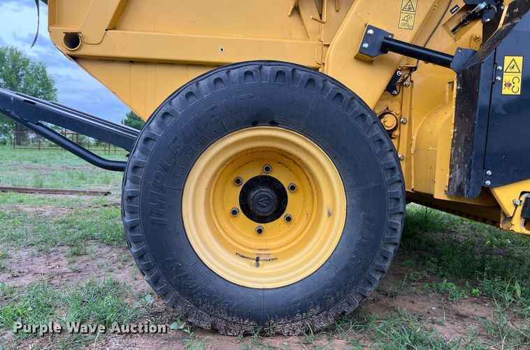 image for item EL2038 2022 New Holland 460RB round baler