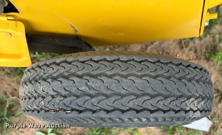 image for item EL2038 2022 New Holland 460RB round baler