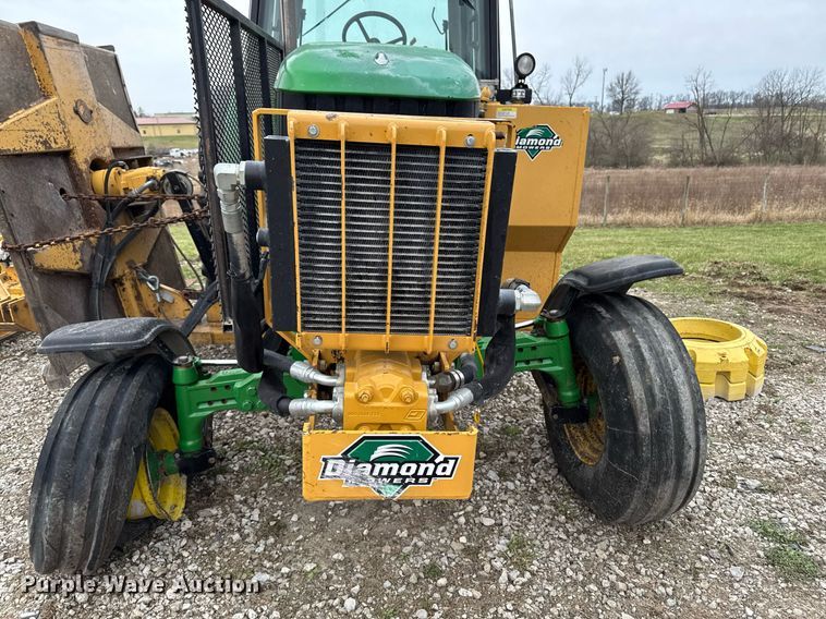 image for item EM3764 2006 John Deere 7220 tractor