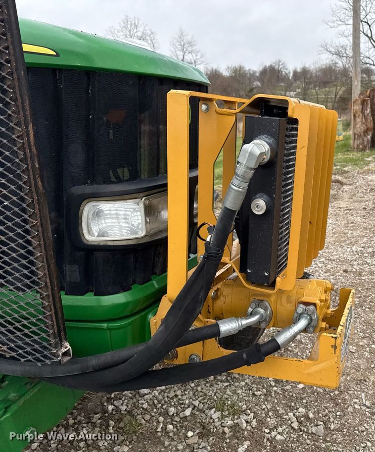 image for item EM3764 2006 John Deere 7220 tractor