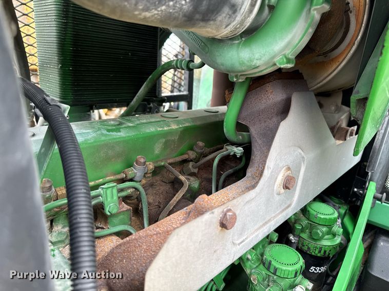 image for item EM3764 2006 John Deere 7220 tractor