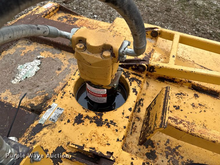 image for item EM3764 2006 John Deere 7220 tractor