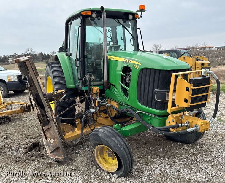 image for item EM3765 2011 John Deere 7130 tractor