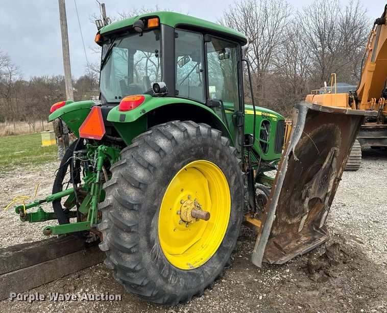 image for item EM3765 2011 John Deere 7130 tractor