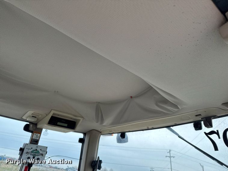 image for item EM3765 2011 John Deere 7130 tractor