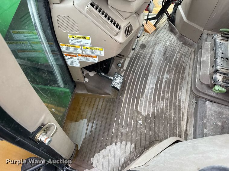 image for item EM3765 2011 John Deere 7130 tractor