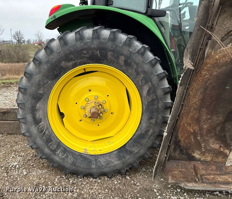 image for item EM3765 2011 John Deere 7130 tractor