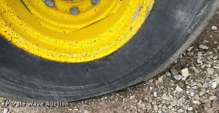 image for item EM3765 2011 John Deere 7130 tractor