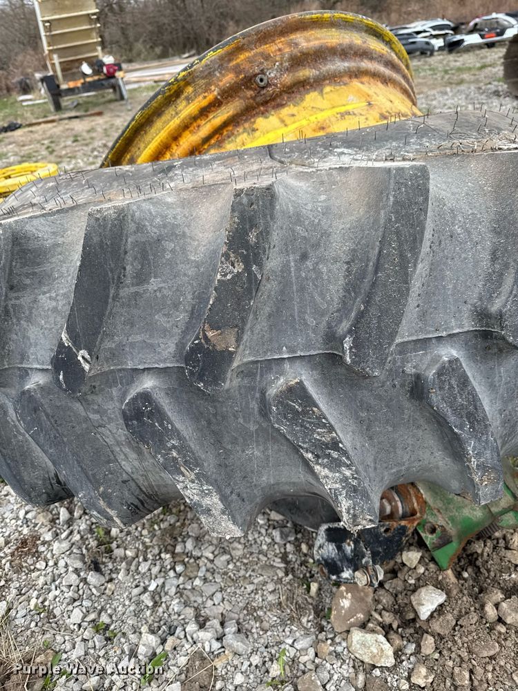 image for item EM3765 2011 John Deere 7130 tractor