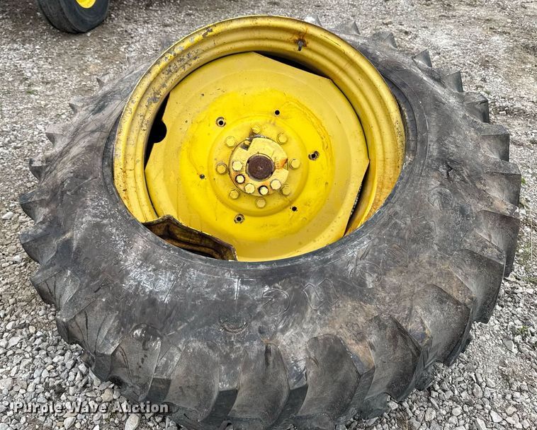 image for item EM3765 2011 John Deere 7130 tractor