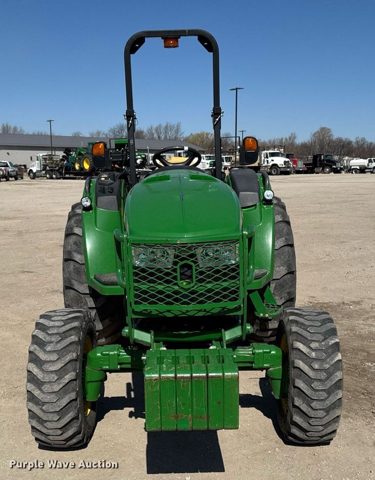 image for item EM3788 2019 John Deere 4052R MFWD tractor