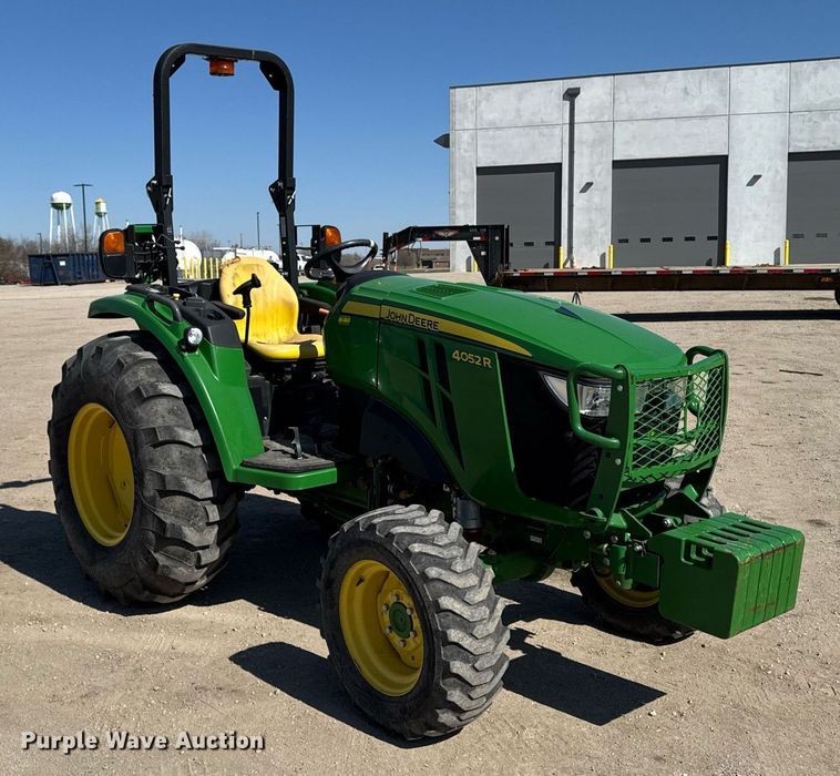 image for item EM3788 2019 John Deere 4052R MFWD tractor