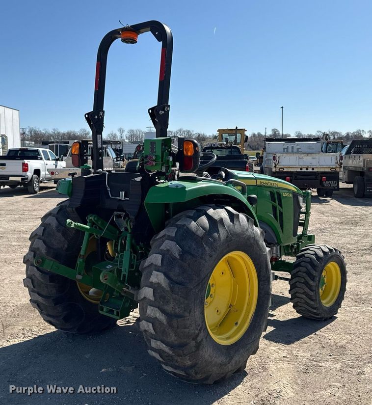 image for item EM3788 2019 John Deere 4052R MFWD tractor