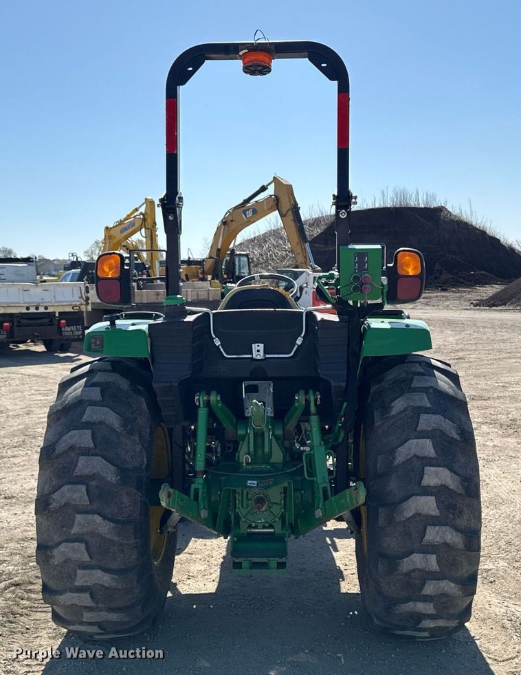 image for item EM3788 2019 John Deere 4052R MFWD tractor