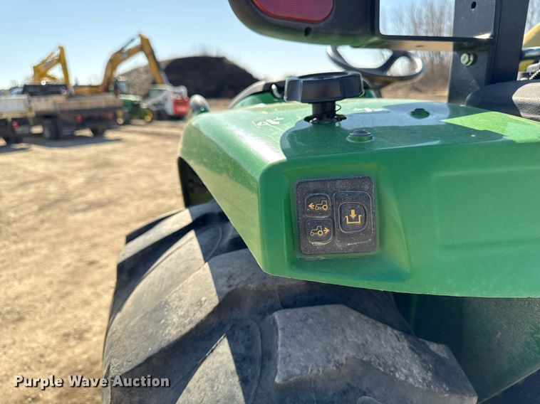 image for item EM3788 2019 John Deere 4052R MFWD tractor