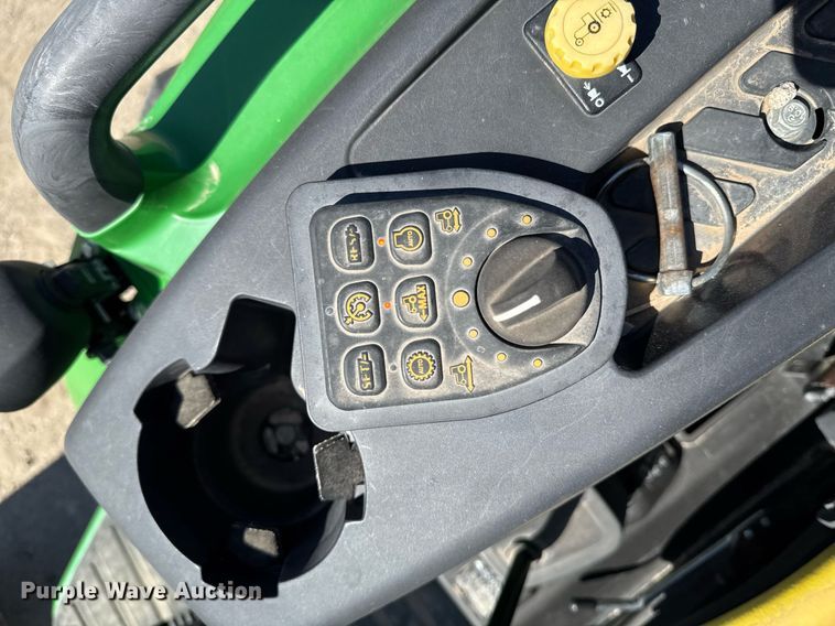 image for item EM3788 2019 John Deere 4052R MFWD tractor