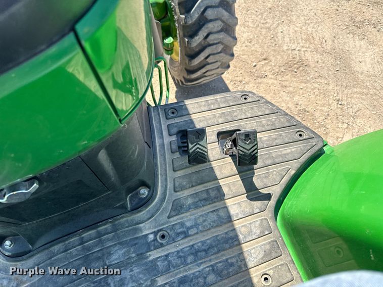 image for item EM3788 2019 John Deere 4052R MFWD tractor