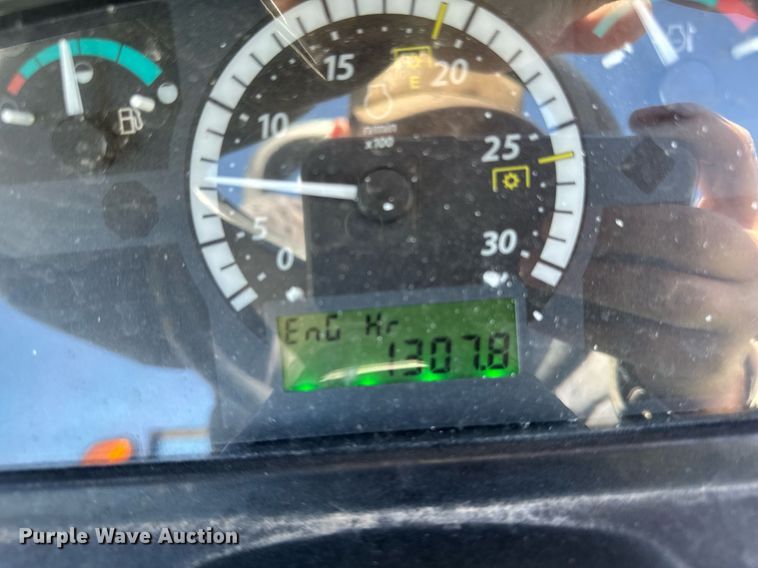 image for item EM3788 2019 John Deere 4052R MFWD tractor