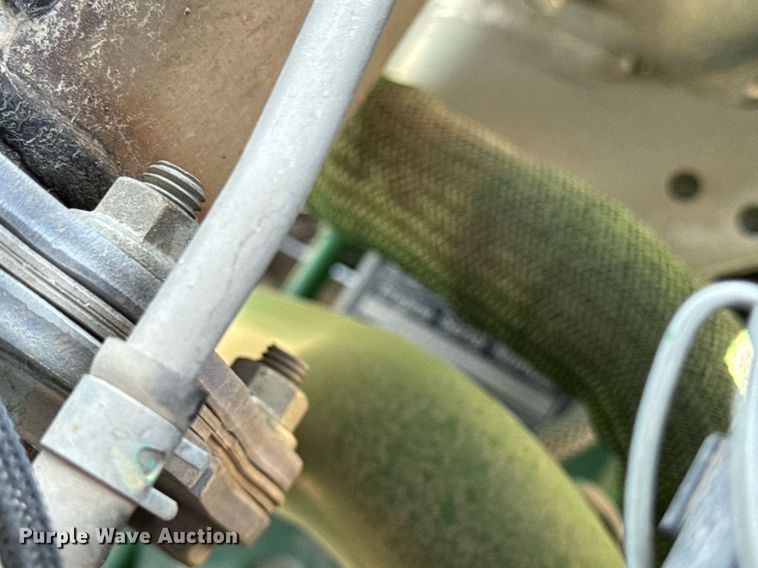 image for item EM3788 2019 John Deere 4052R MFWD tractor