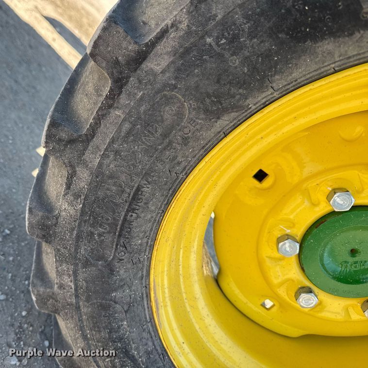 image for item EM3788 2019 John Deere 4052R MFWD tractor