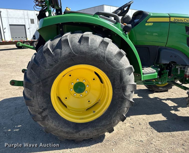 image for item EM3788 2019 John Deere 4052R MFWD tractor