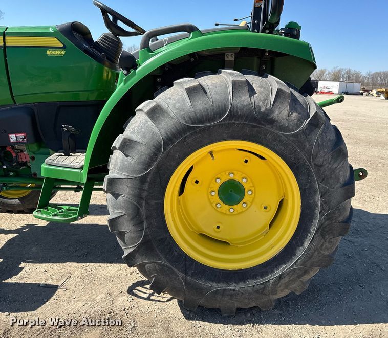 image for item EM3788 2019 John Deere 4052R MFWD tractor