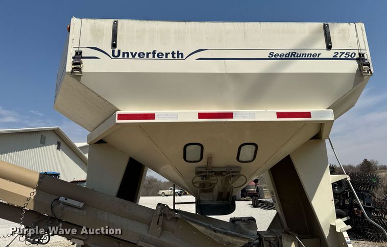 image for item EM3806 Unverferth Seedrunner 2750 seed tender