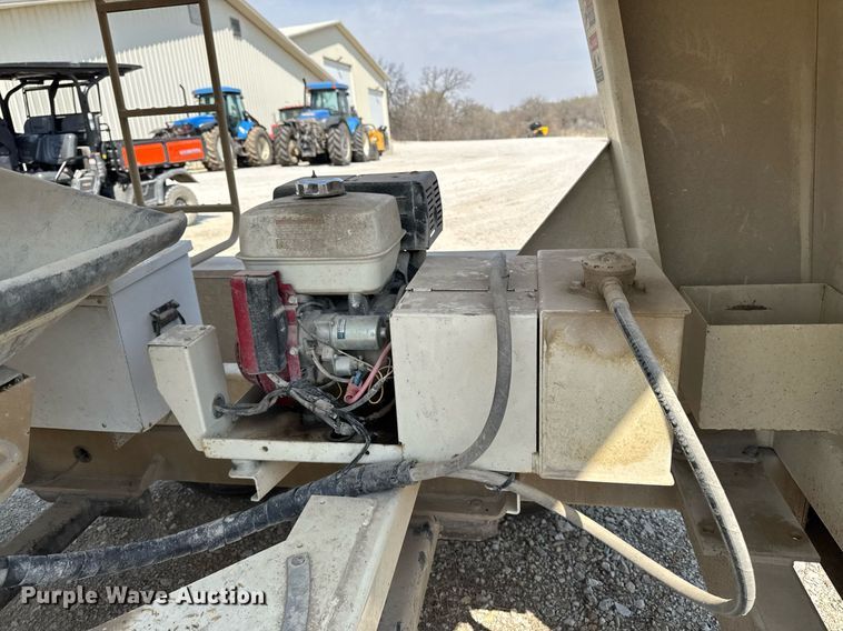 image for item EM3806 Unverferth Seedrunner 2750 seed tender