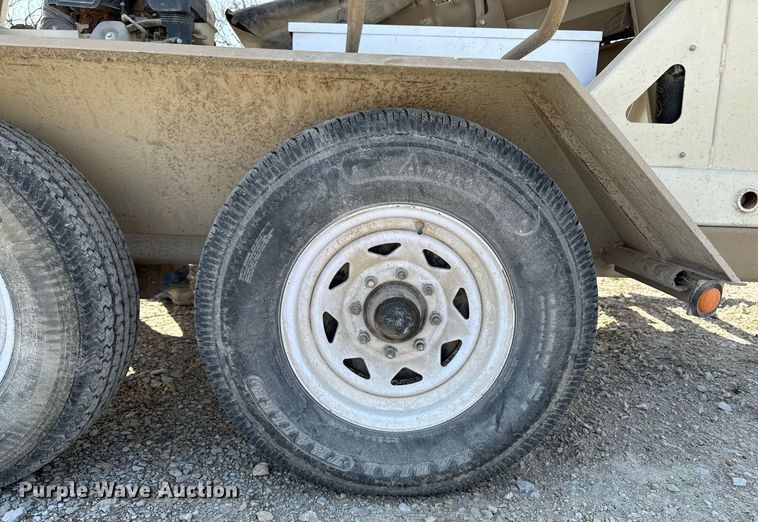 image for item EM3806 Unverferth Seedrunner 2750 seed tender