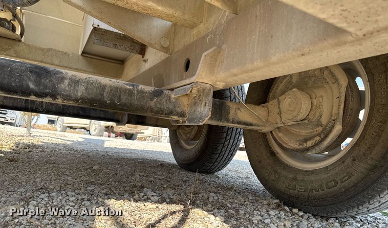 image for item EM3806 Unverferth Seedrunner 2750 seed tender