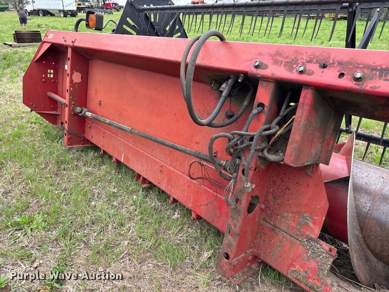 image for item EM5504 1995 Case 1020 flex head