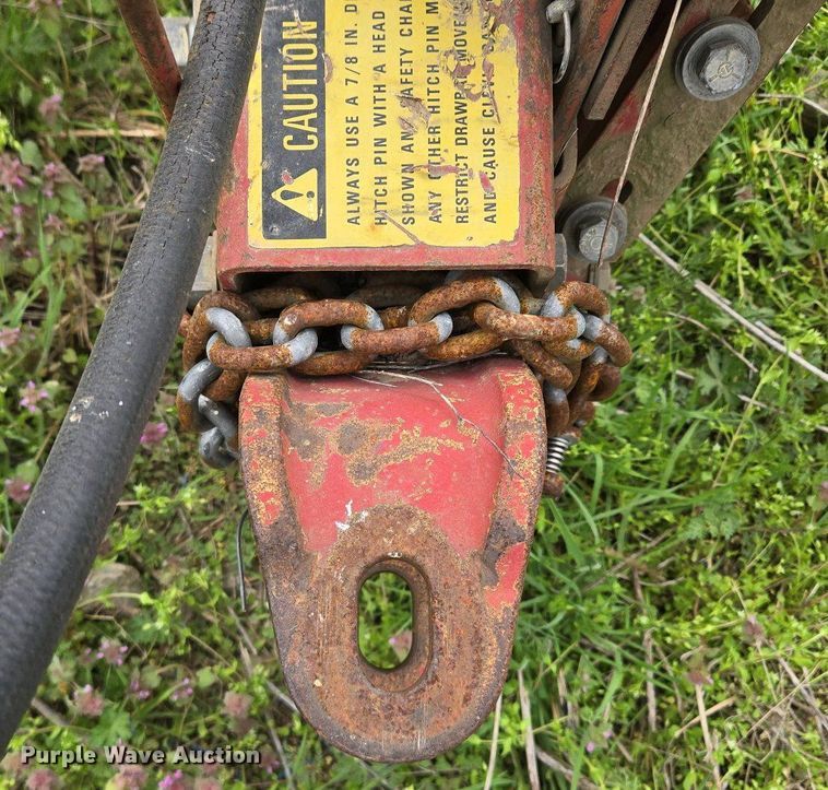 image for item EM7032 International 800 Cyclo Air air seeder