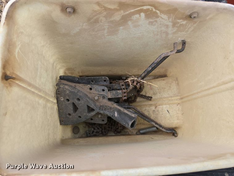 image for item EM7032 International 800 Cyclo Air air seeder