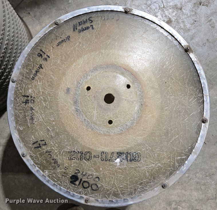 image for item EM7032 International 800 Cyclo Air air seeder