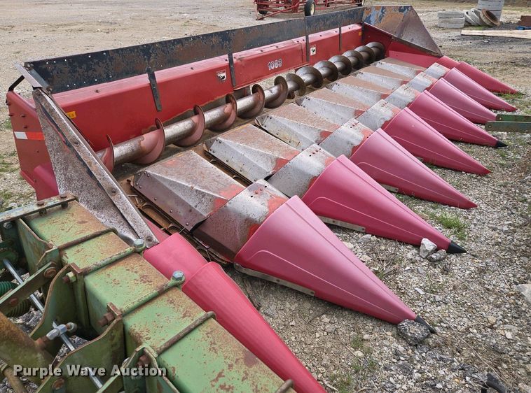 image for item EM7033 Case 1083 corn head