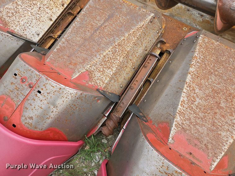 image for item EM7033 Case 1083 corn head