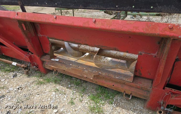 image for item EM7033 Case 1083 corn head