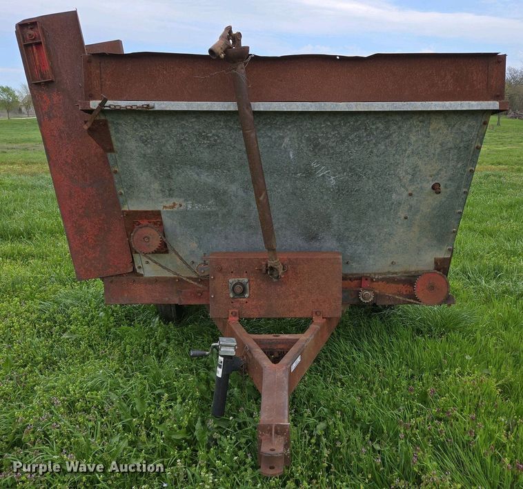 image for item EN3570 Feed mixer