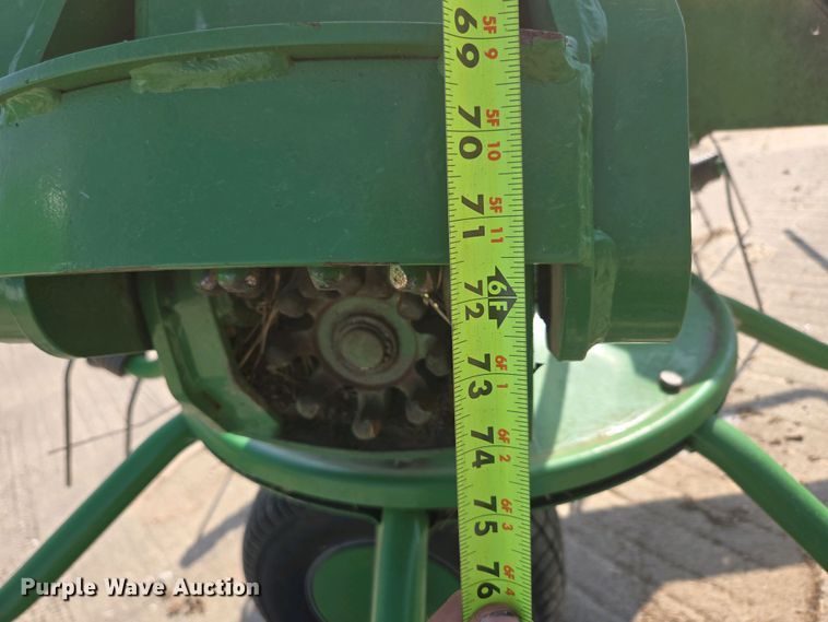 image for item EN3586 2015 Frontier TD3418 hay tedder