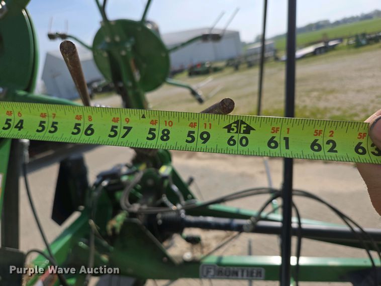 image for item EN3586 2015 Frontier TD3418 hay tedder