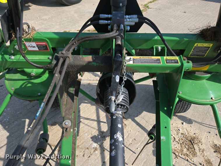 image for item EN3586 2015 Frontier TD3418 hay tedder