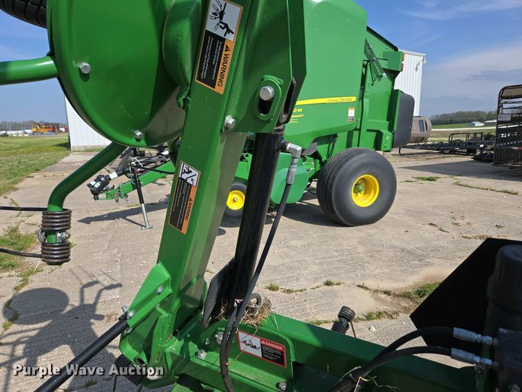 image for item EN3586 2015 Frontier TD3418 hay tedder